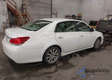 2011 Toyota Avalon Limited из США, поврежденный, VIN 4T1BK3DB0BU377970